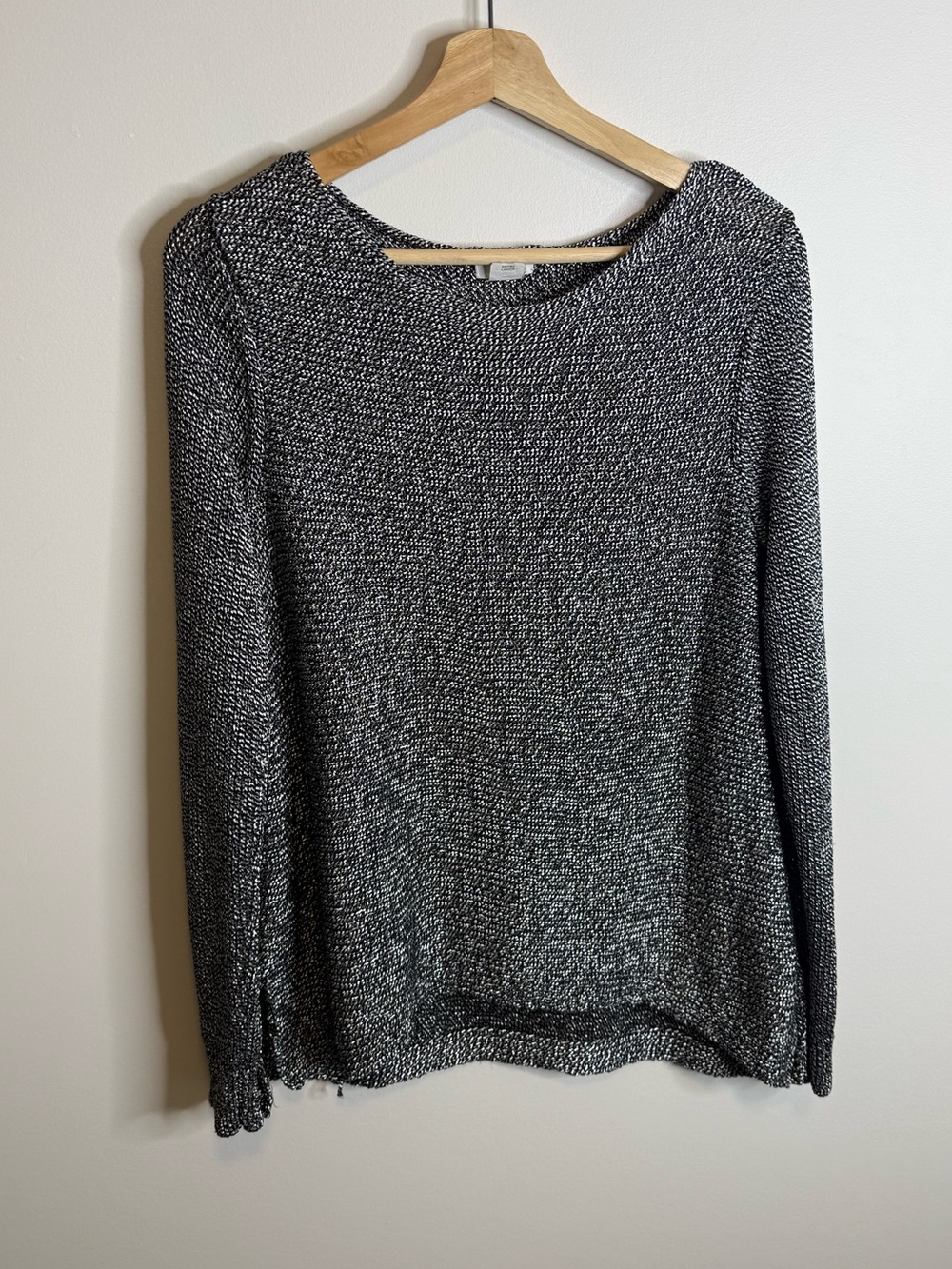 Club Monaco Black silver White Knit Sweater Italian yarn size large